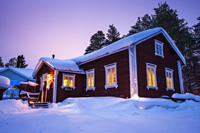 hytte i snøen